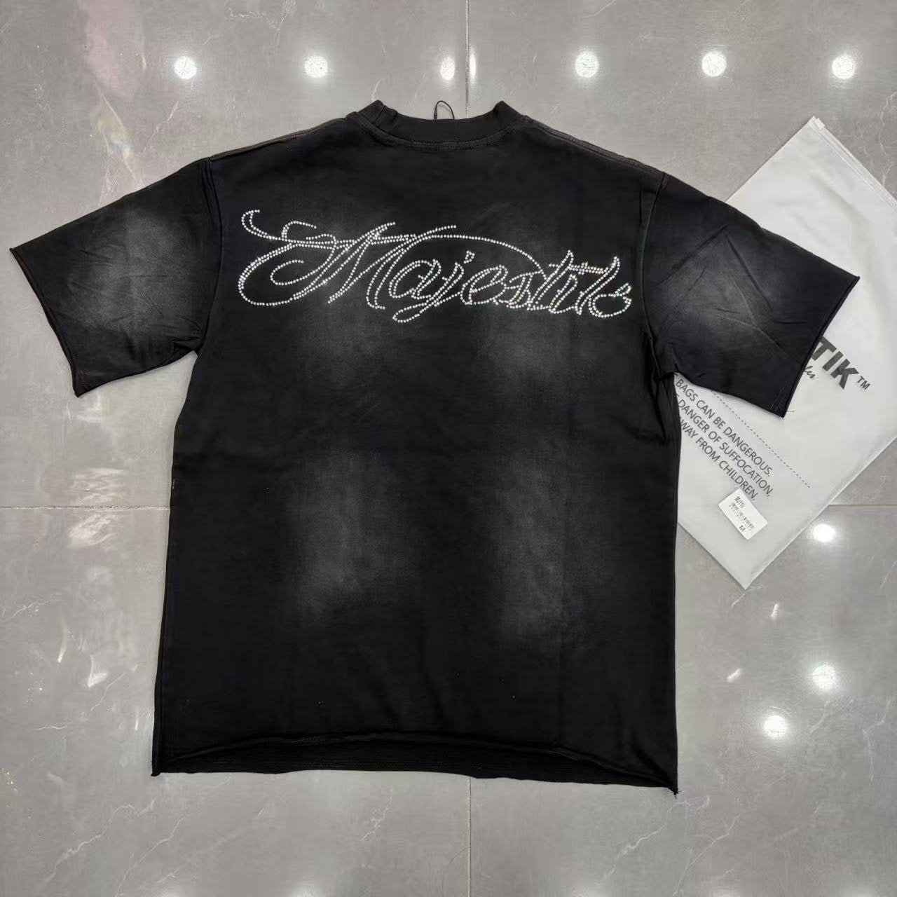 MAJESTIK Football Graphic T-Shirt ¡ª context