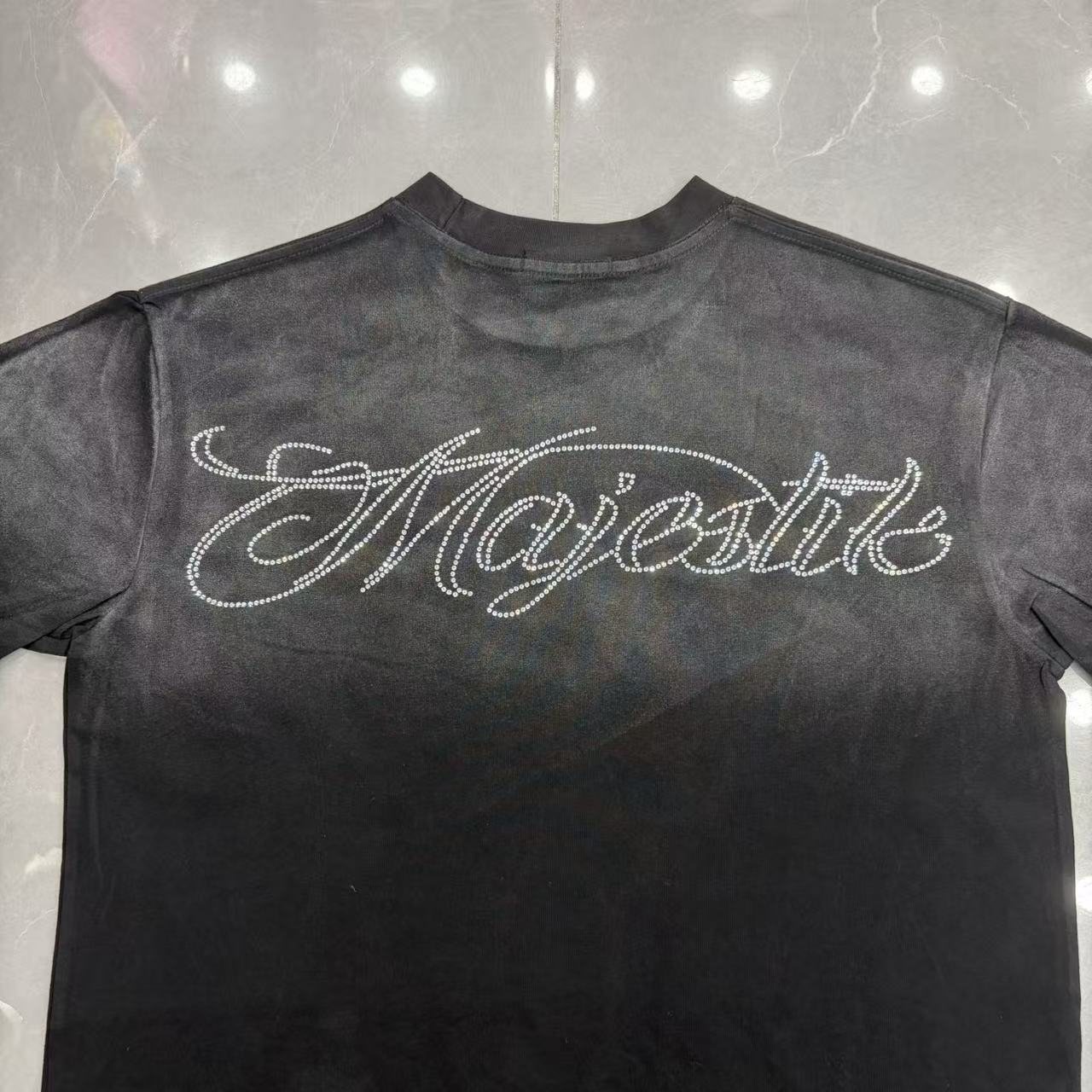 MAJESTIK Astronaut Horse Graphic T-Shirt ¡ª detail