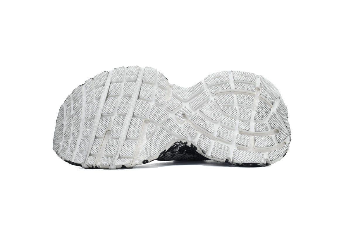 Balenciaga  men's shoes Track 3XL Sneaker ¨C Low-Top Chunky Sole runners Black and White