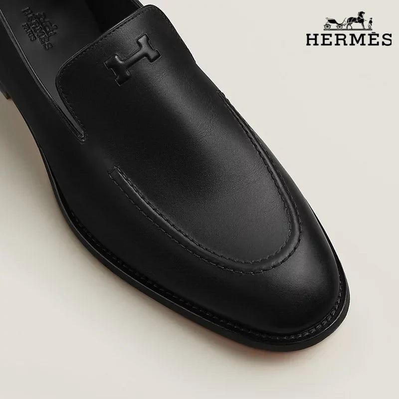Herm¨¨s Black Smooth Leather Loafer with Embossed Logo