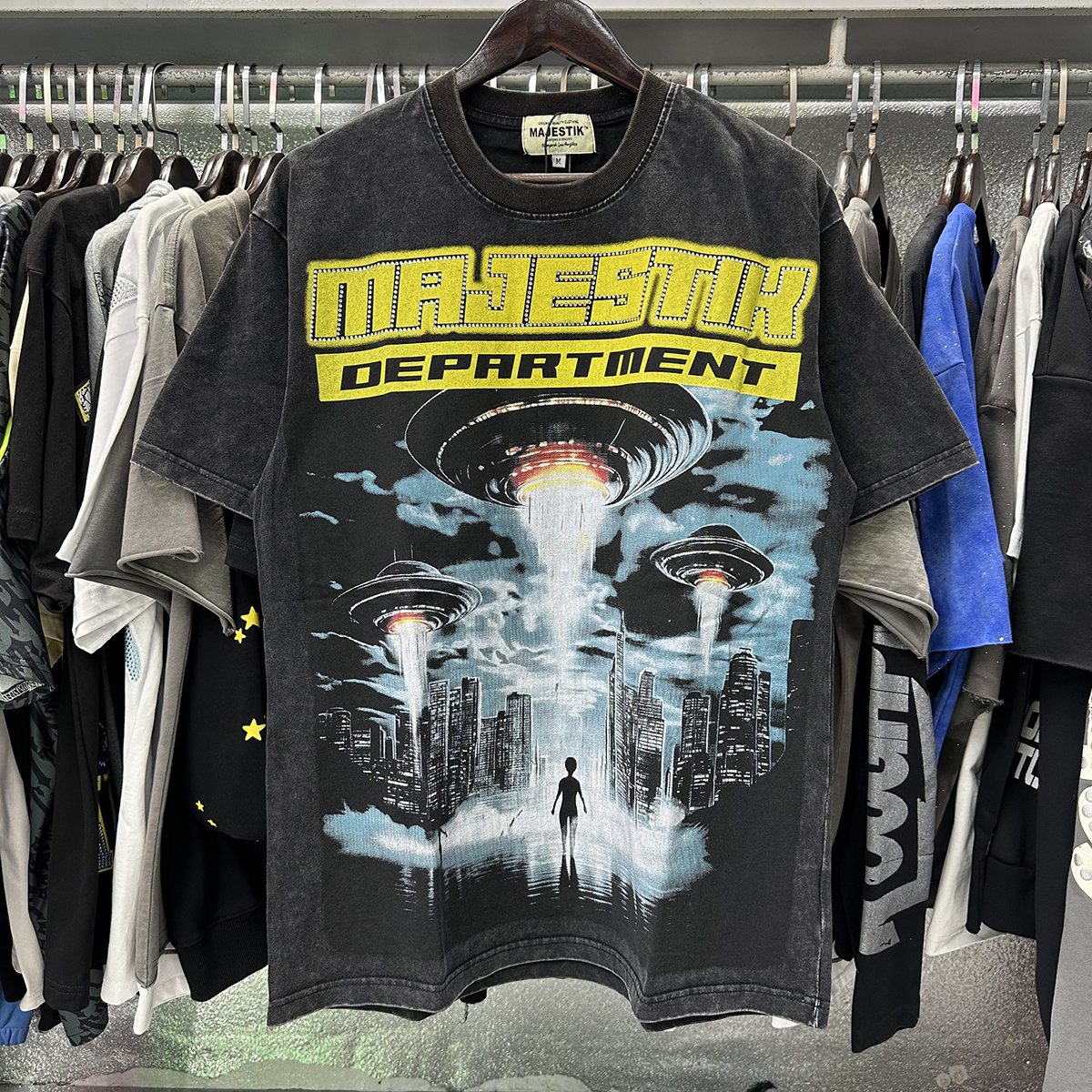 MAJESTIK 16 Department UFO Graphic T-Shirt ¡ª context