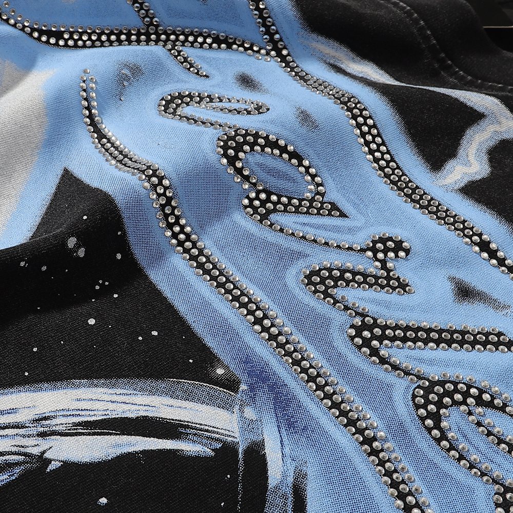 MAJESTIK Astronaut Skull Graphic T-Shirt ¡ª detail