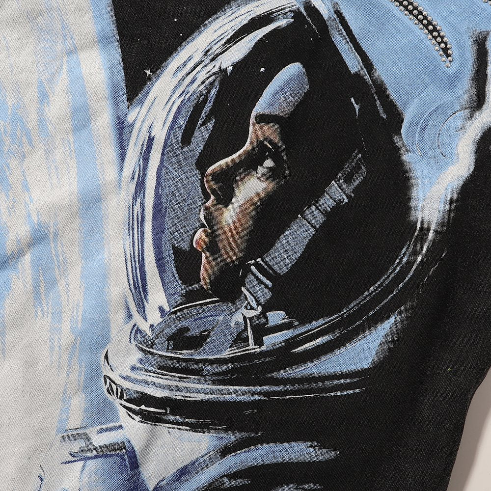 MAJESTIK Astronaut Skull Graphic T-Shirt ¡ª detail