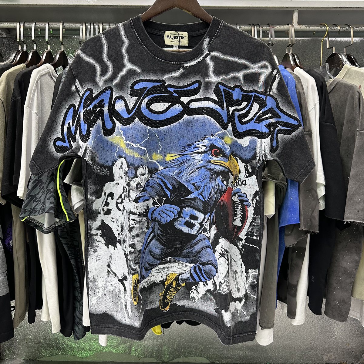 MAJESTIK Athlete Eagle Graphic T-Shirt ¡ª context