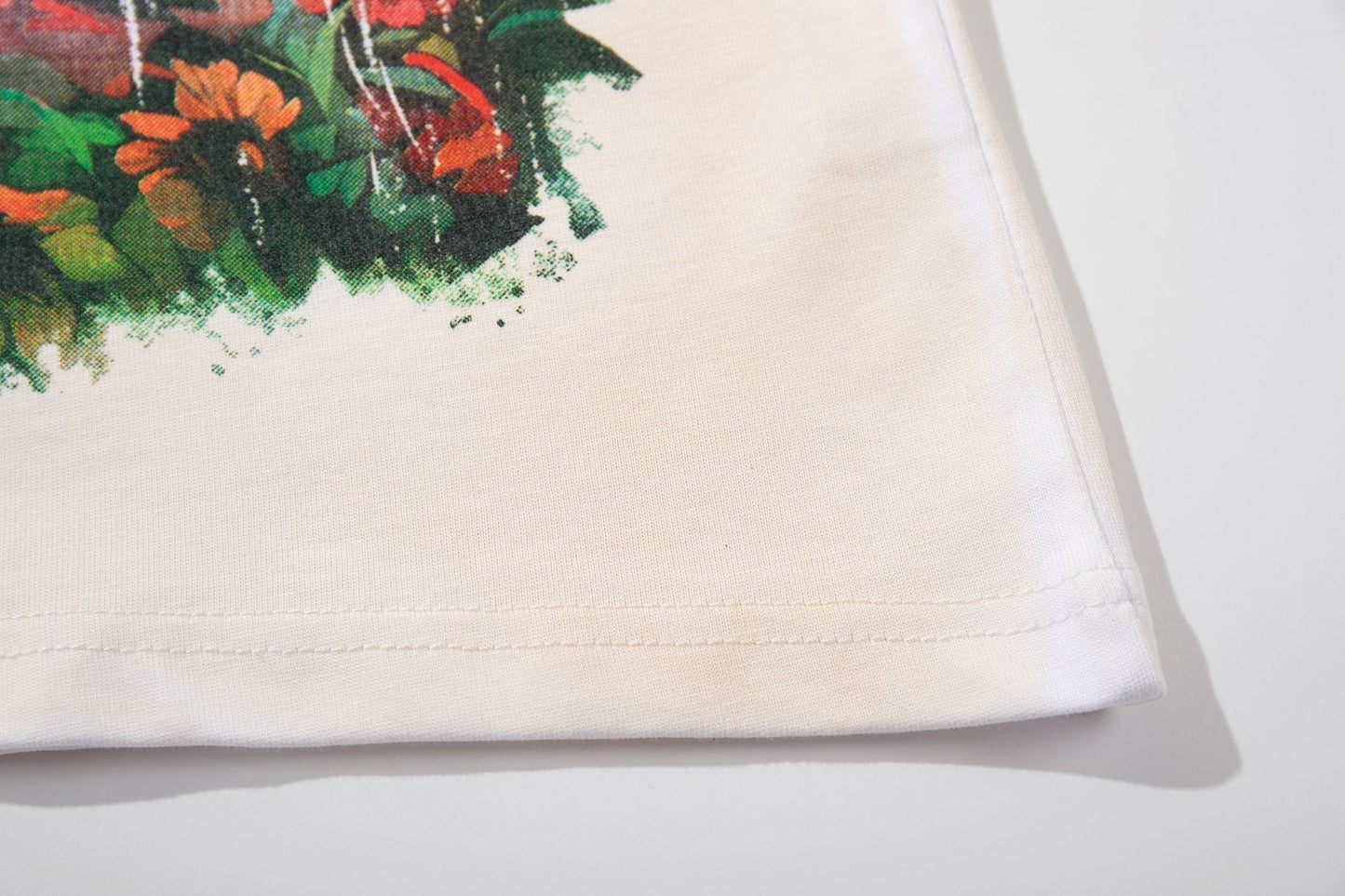 MAJESTIK Paradise Graphic T-Shirt ¡ª detail