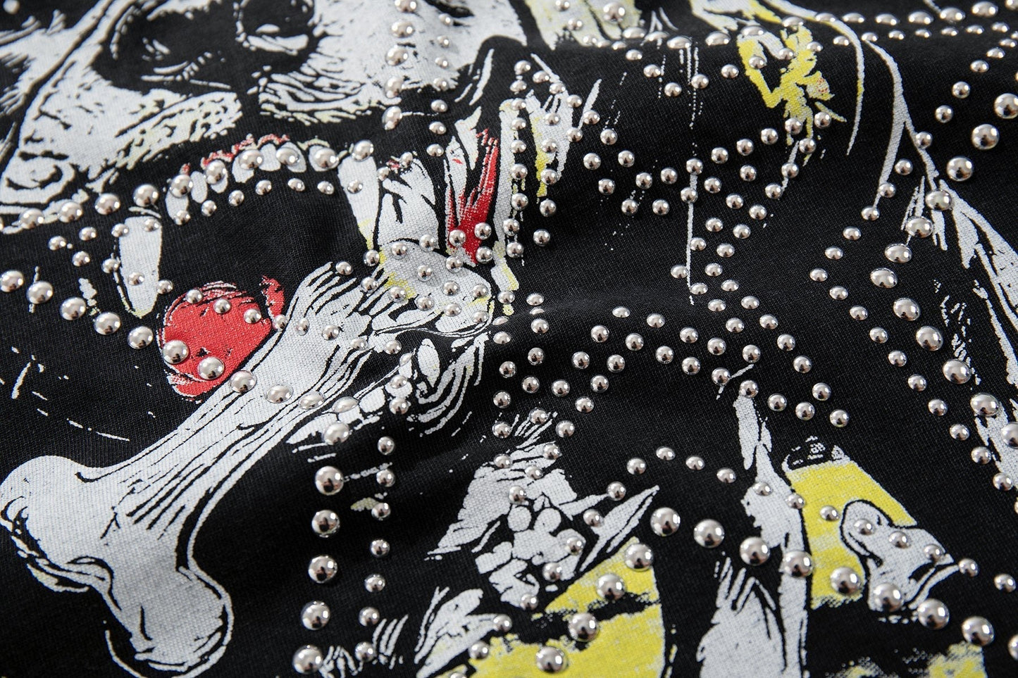 MAJESTIK Bulldog Graphic Short-Sleeve T-Shirt ¡ª detail