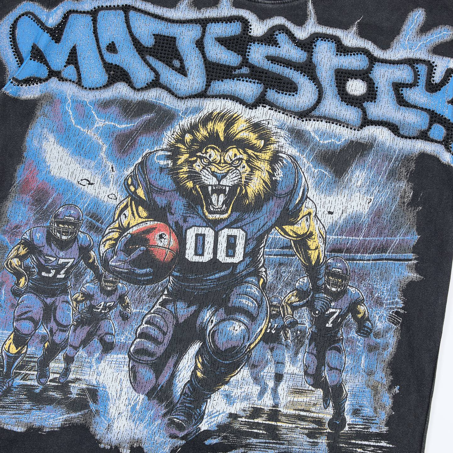 MAJESTIK Football Lion Graphic T-Shirt ¡ª detail