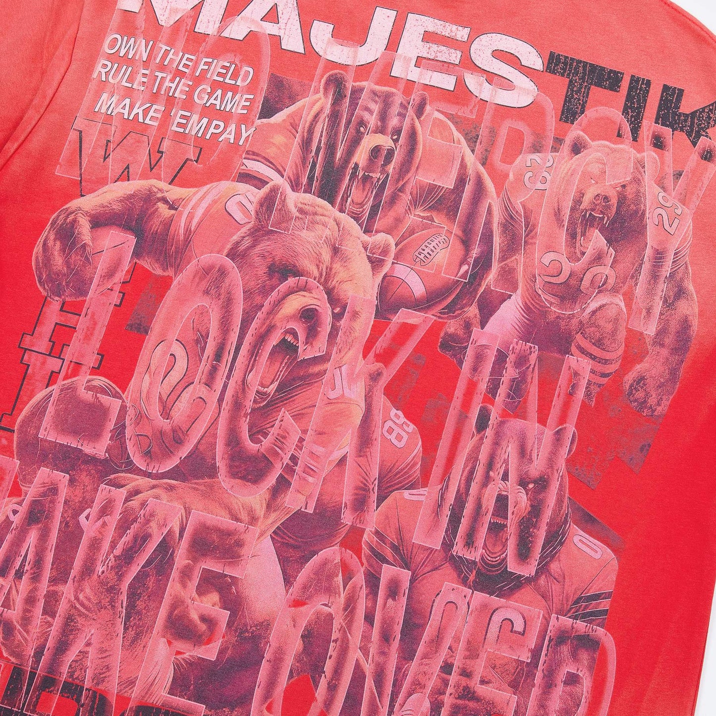 MAJESTIK Red Bear Football Graphic T-Shirt ¡ª detail