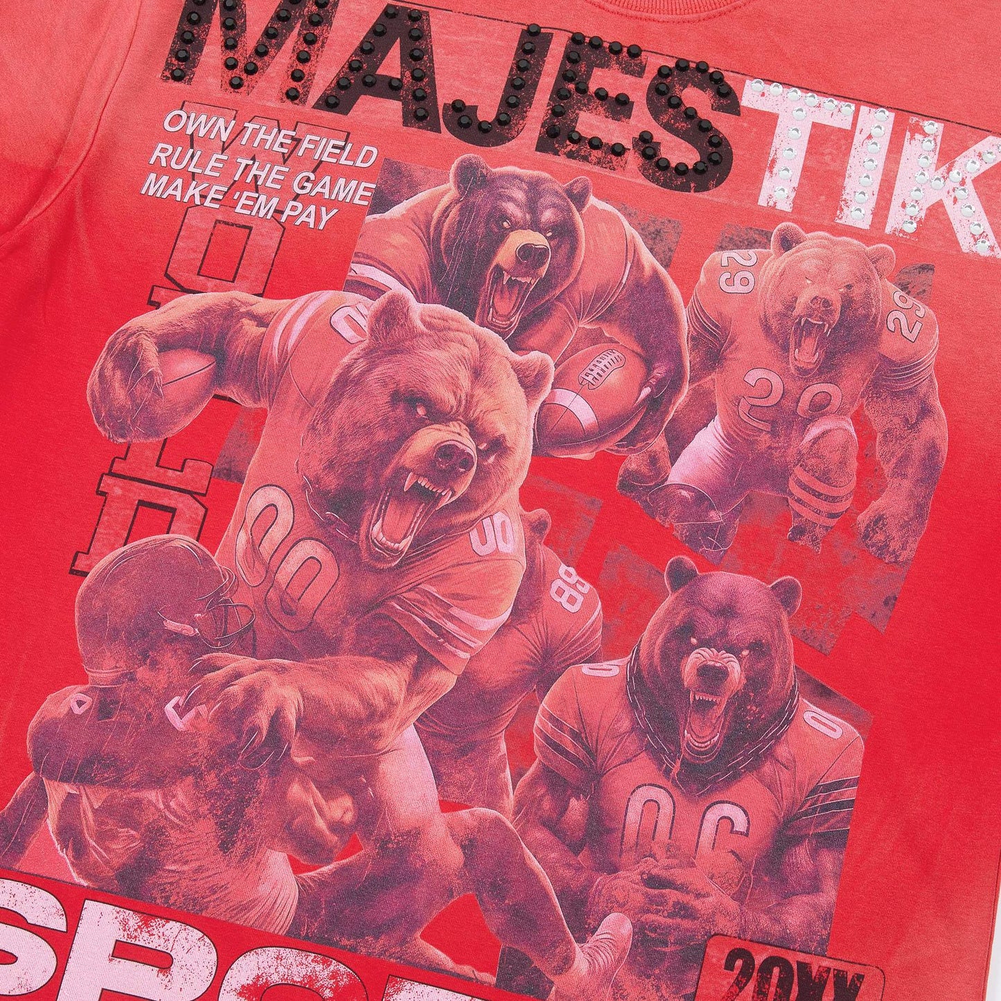 MAJESTIK Red Bear Football Graphic T-Shirt ¡ª detail