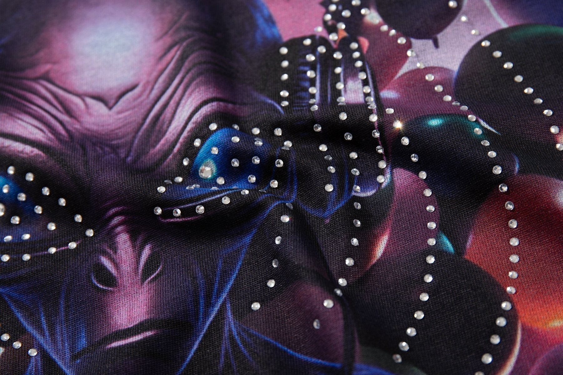 MAJESTIK Alien Rhinestone Graphic T-Shirt ¡ª detail