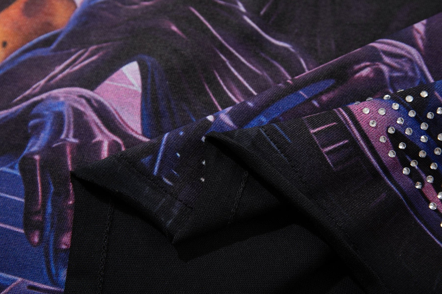 MAJESTIK Alien Rhinestone Graphic T-Shirt ¡ª detail
