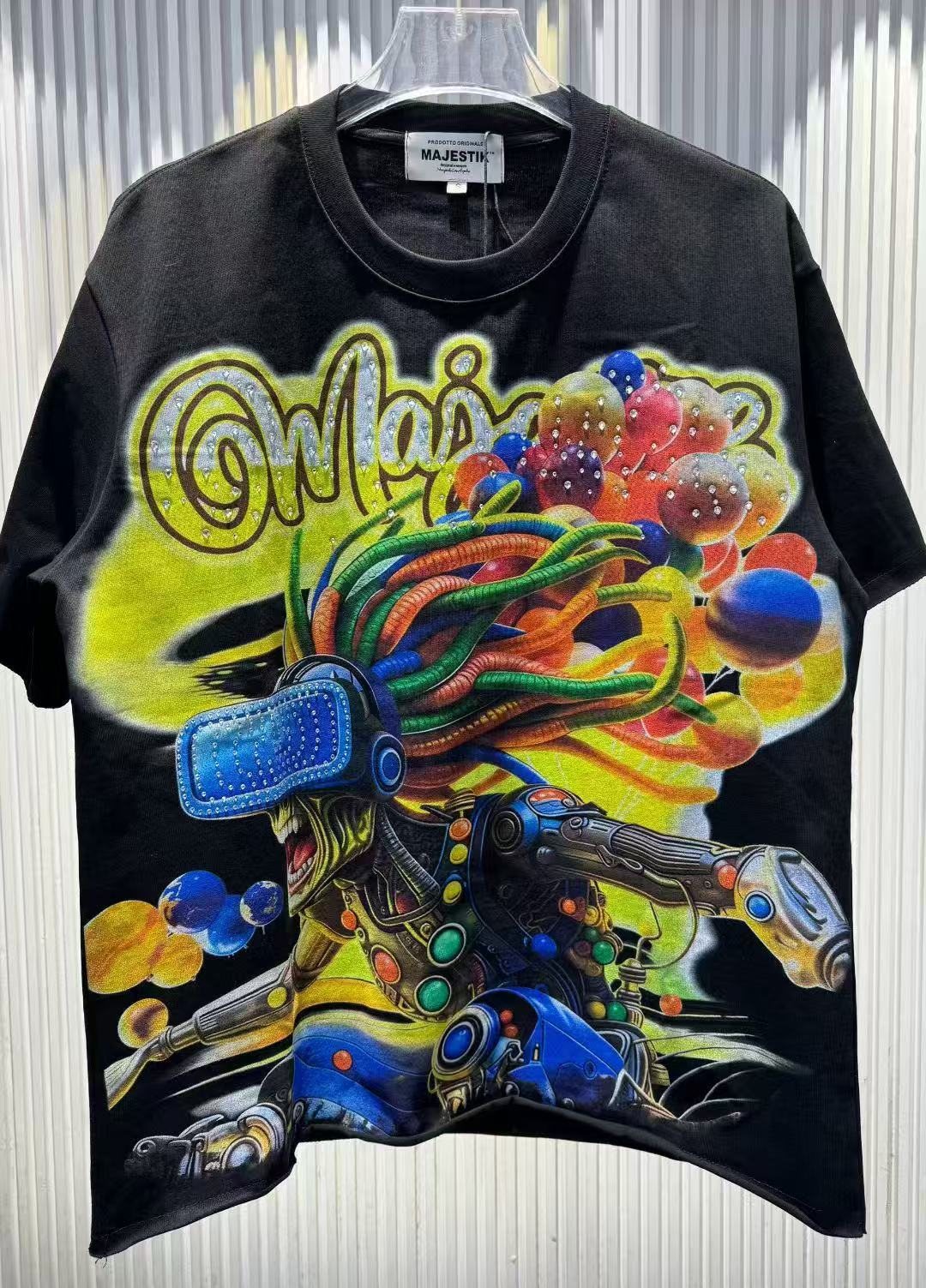 MAJESTIK Color Artwork Graphic T-Shirt ¡ª context