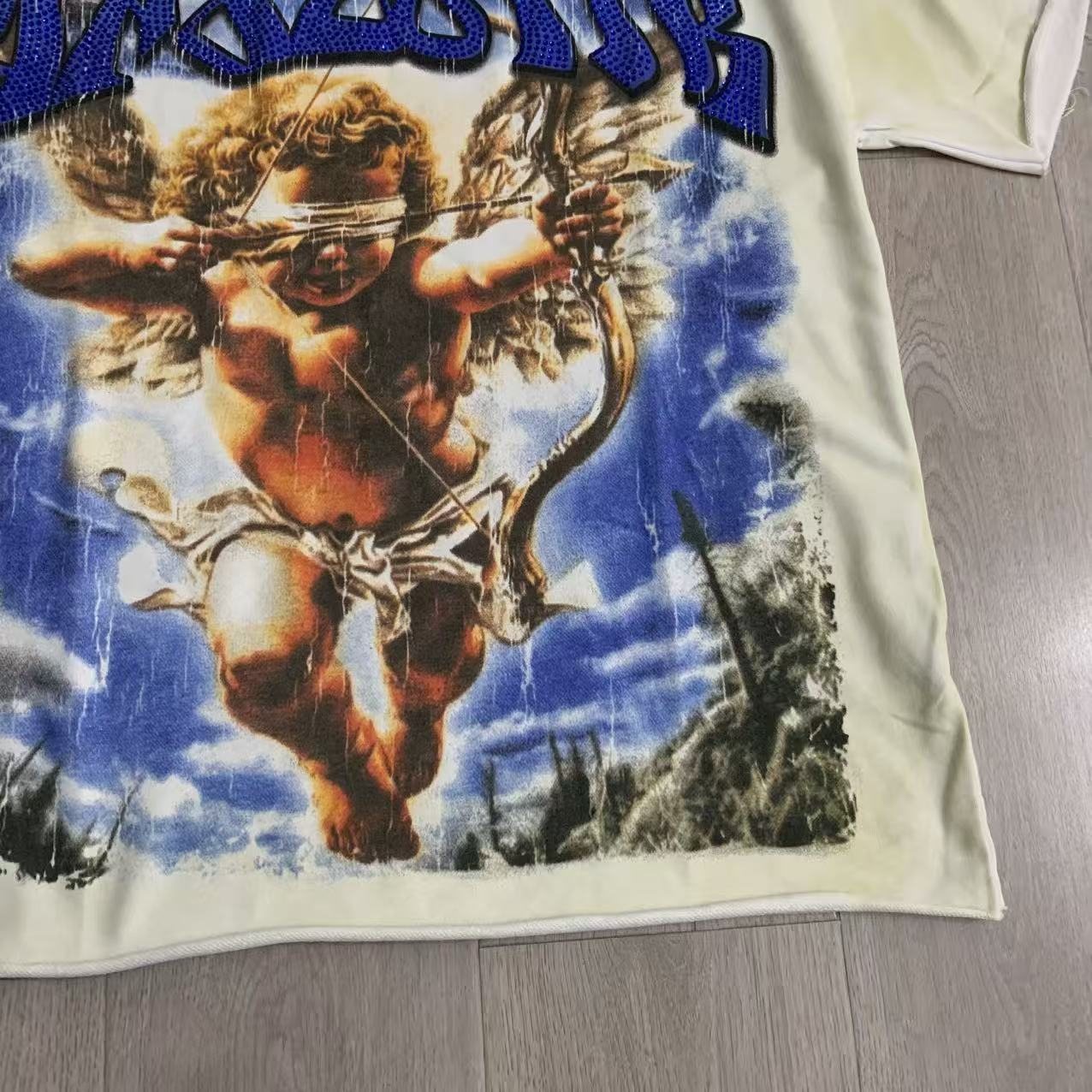 MAJESTIK Baby Angel Cherub Graphic T-Shirt ¡ª detail