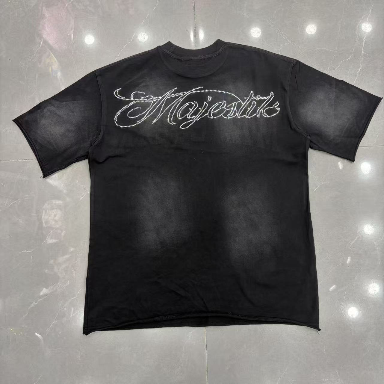MAJESTIK Script Graphic Short-Sleeve T-Shirt ¡ª front