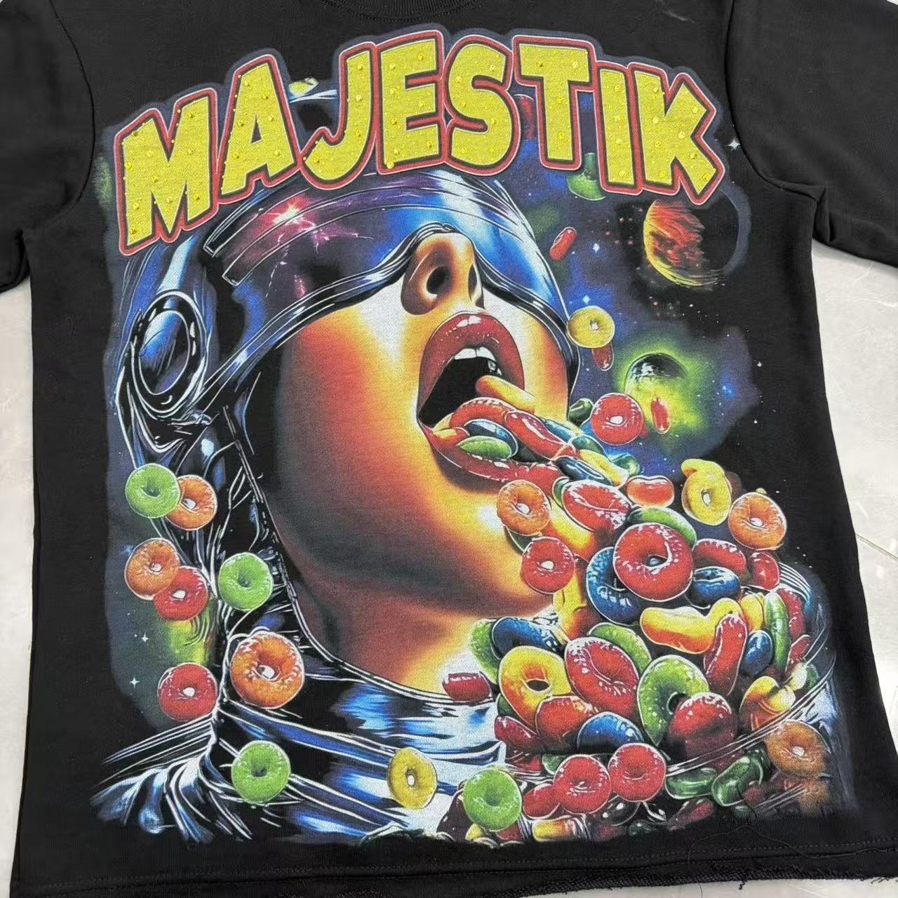 MAJESTIK Astronaut Candy Graphic T-Shirt ¡ª detail