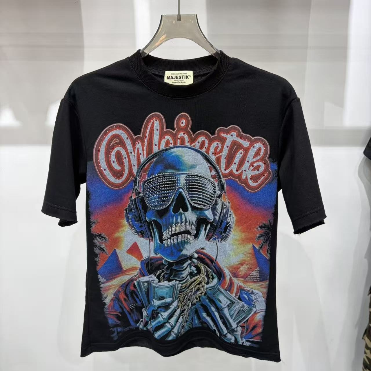 MAJESTIK Skull Headphones Graphic T-Shirt ¡ª hero