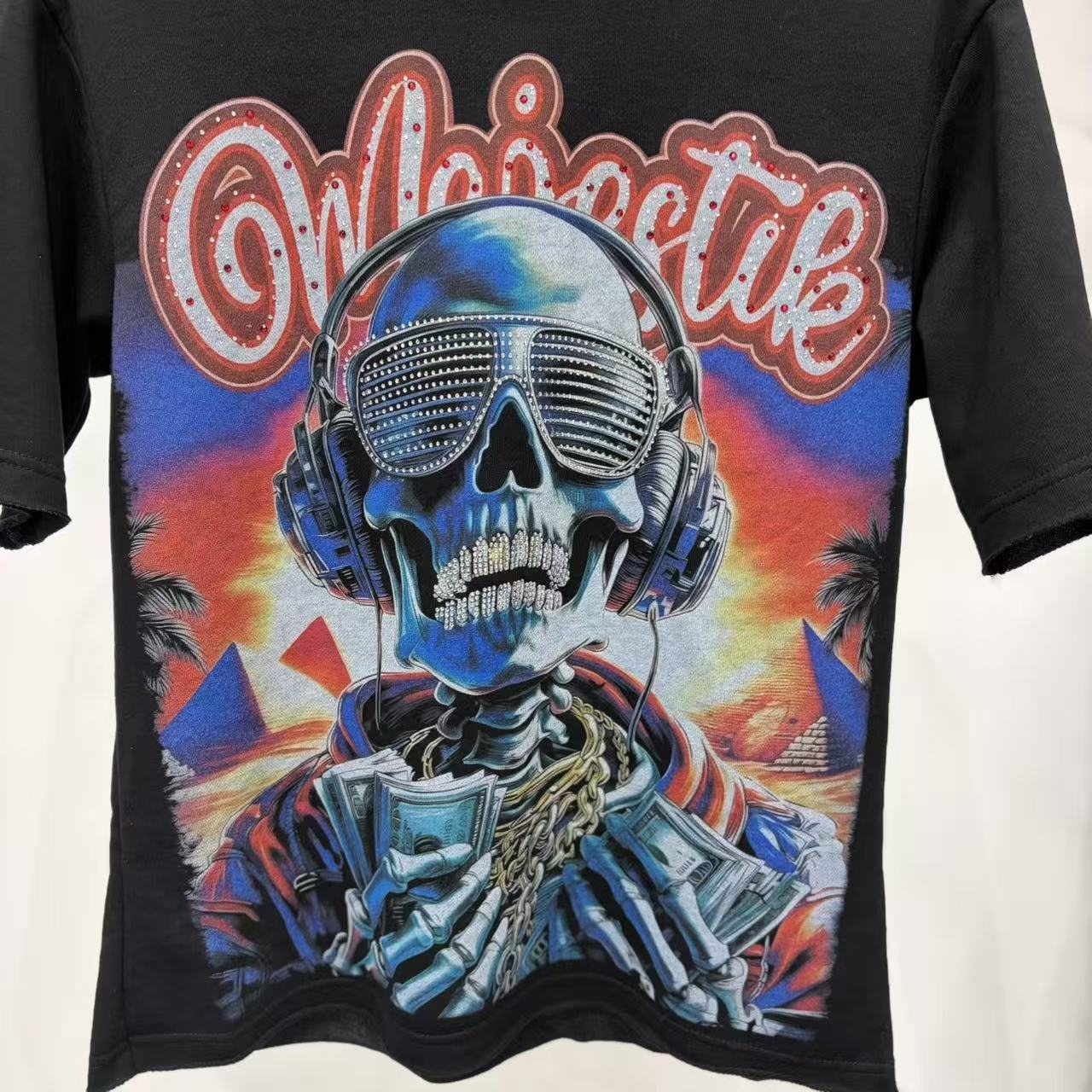 MAJESTIK Skull Headphones Graphic T-Shirt ¡ª detail
