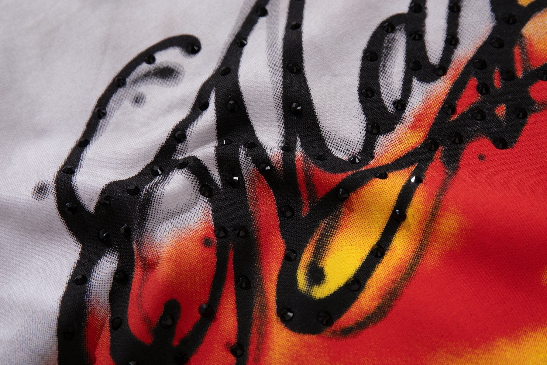 MAJESTIK Horse Racing Graffiti Graphic T-Shirt ¡ª detail
