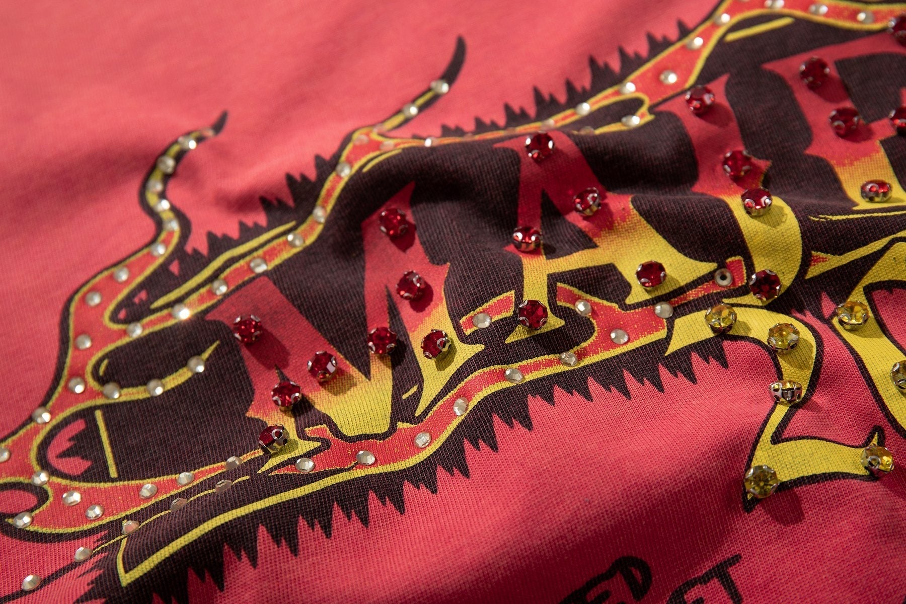 MAJESTIK Washed Red Graphic Short-Sleeve T-Shirt ¡ª detail