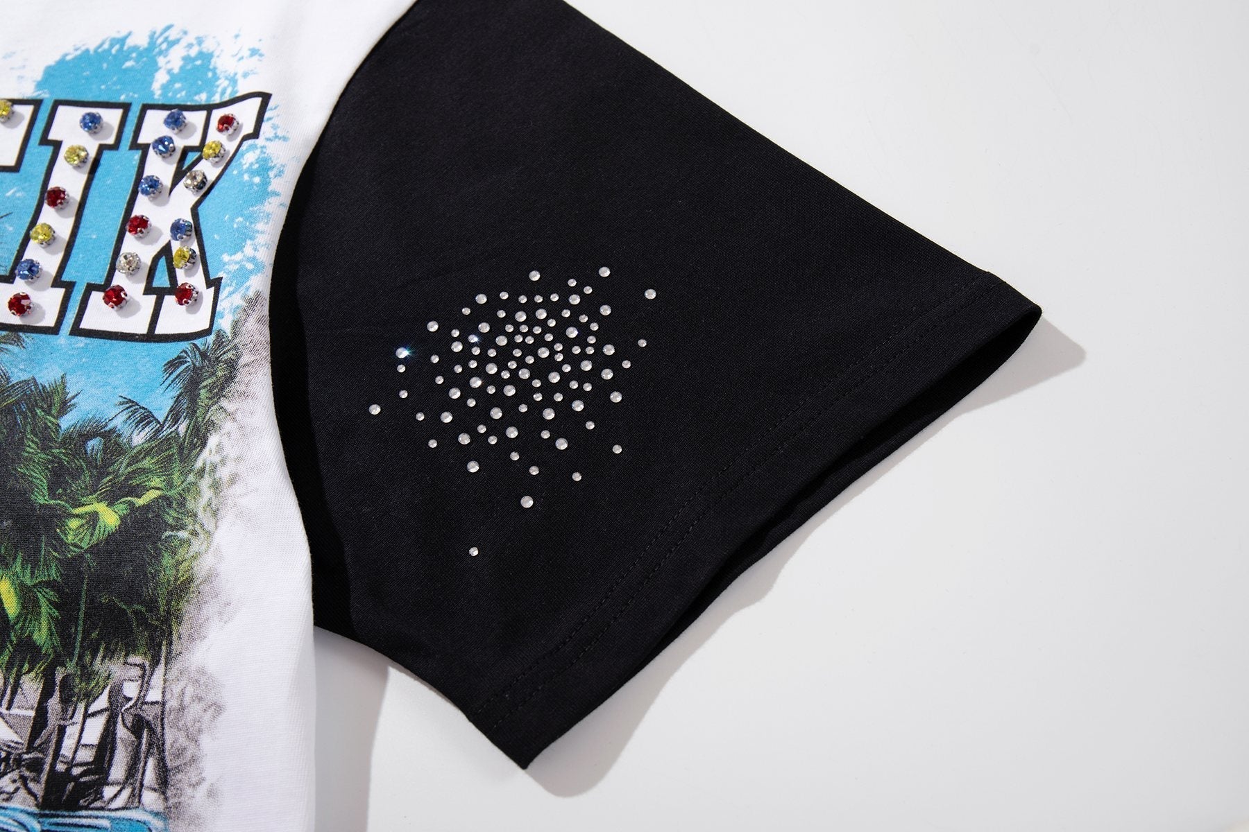 MAJESTIK Car Graphic Zip-Front Short-Sleeve T-Shirt ¡ª detail