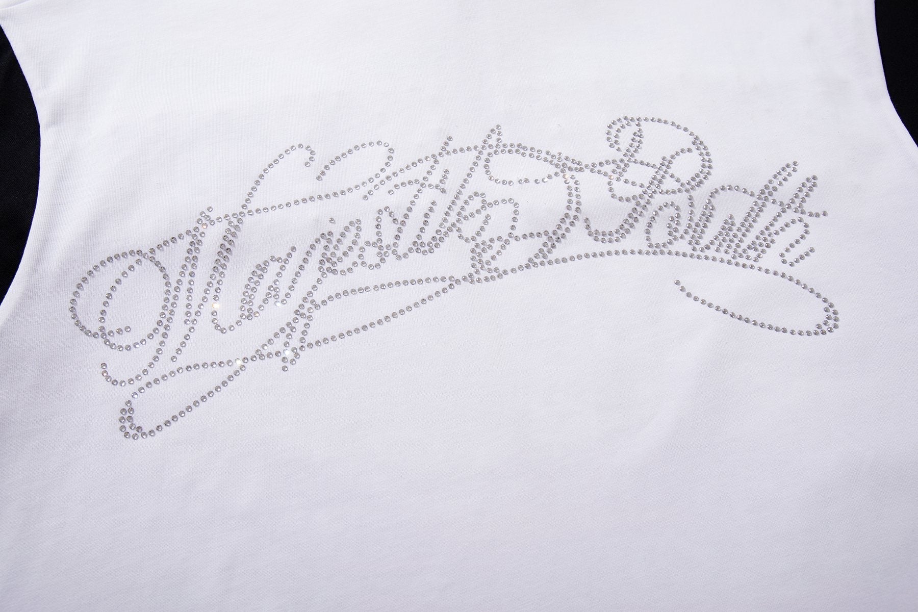 MAJESTIK Car Graphic Zip-Front Short-Sleeve T-Shirt ¡ª detail