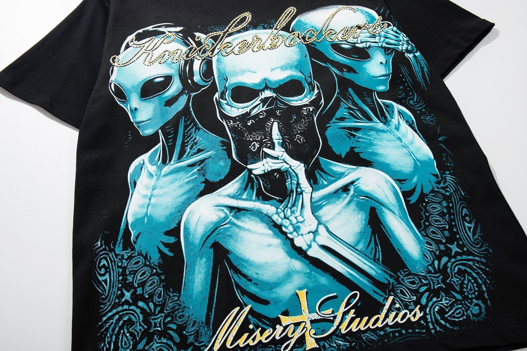 MAJESTIK Alien Skull Wing Graphic T-Shirt ¡ª detail