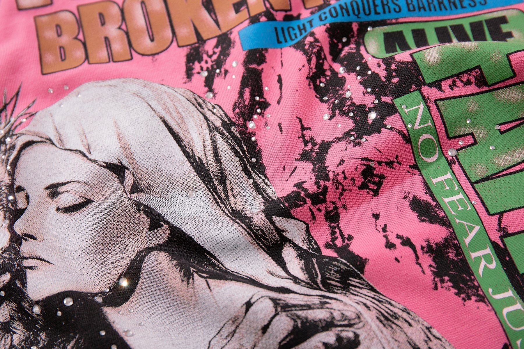 MAJESTIK Broken Heart Graphic T-Shirt ¡ª detail
